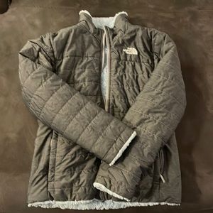 EUC the north face girls 14-16 gray/blue jacket